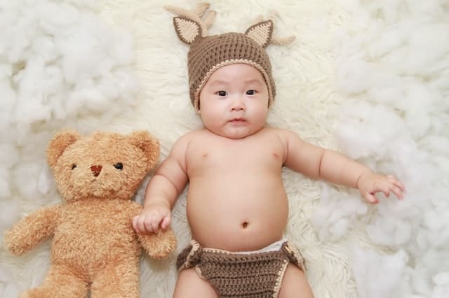 Baby clothing pieces