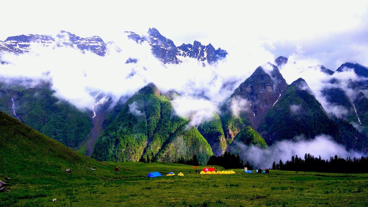 The Buran Ghati Trek rightfully earns its place among the top 10 popular trekking places in India.