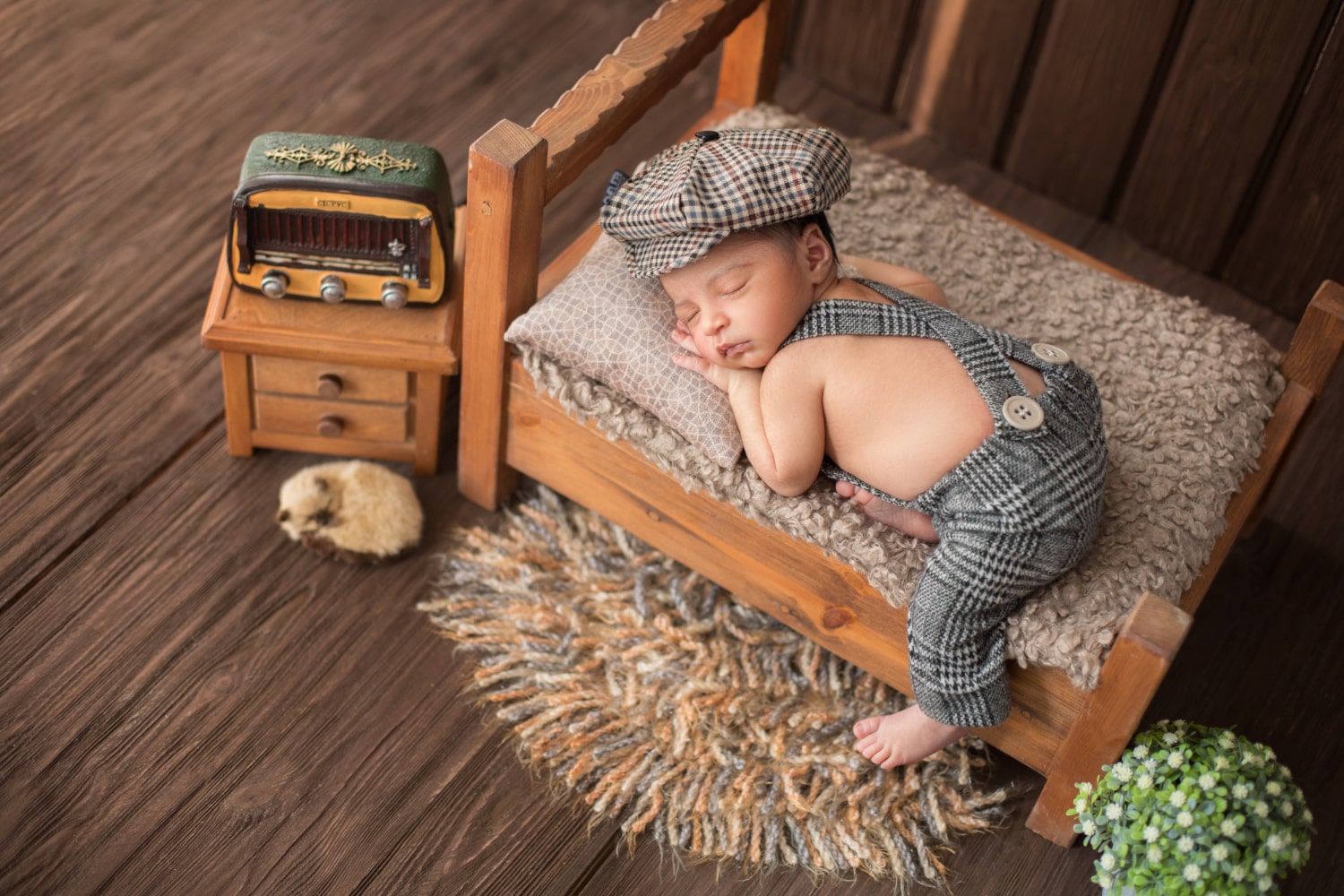 Nostalgic whimsy: 6-Month Baby's Vintage-Inspired Adventure