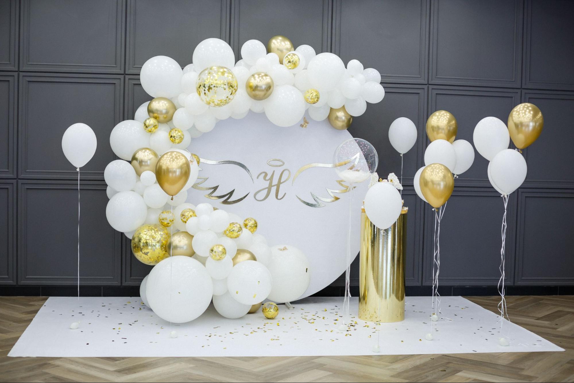 Balloon Backdrop: Vibrant home decor for birthday celebrations